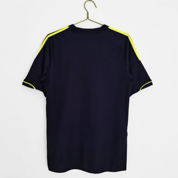 Real Madrid 12/13 Shirt - Image 2